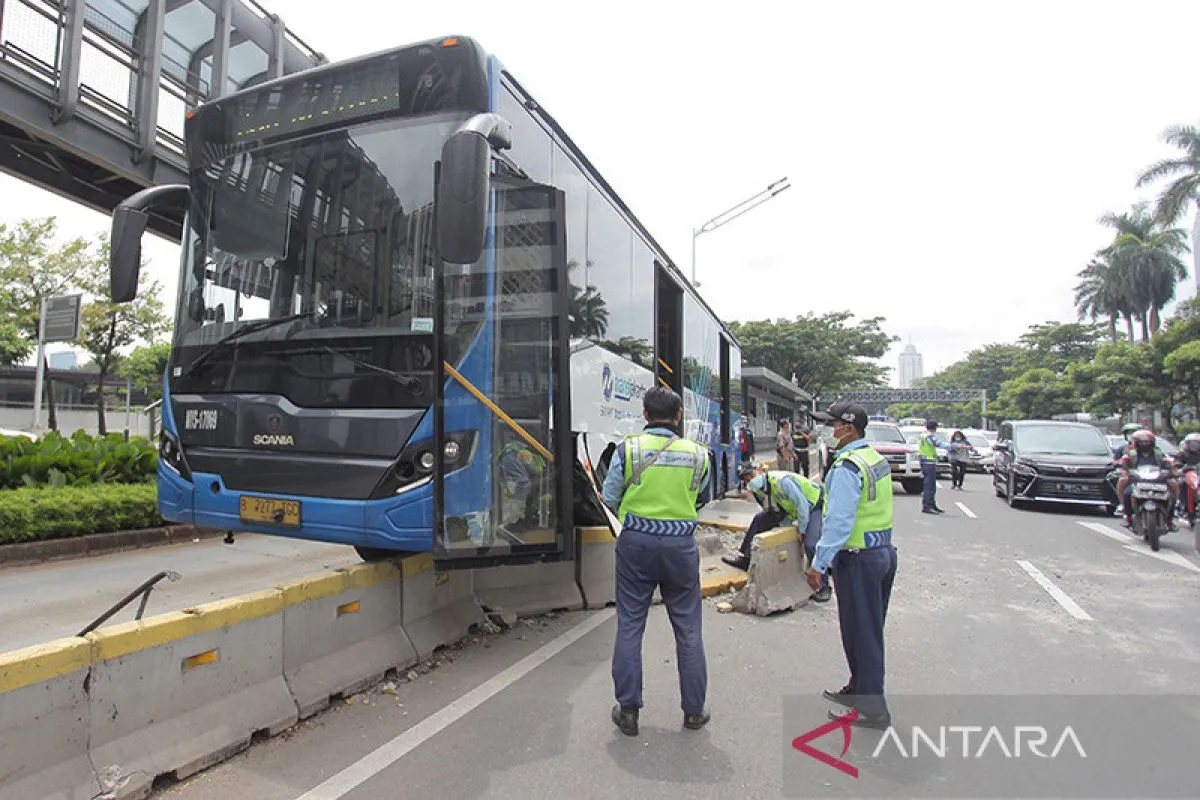 Transjakarta Beri Sanksi Tegas kepada Pramudi yang Lalai dan Picu Kecelakaan